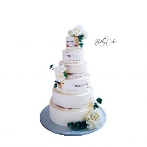 Wedding naked cake avec décor floral